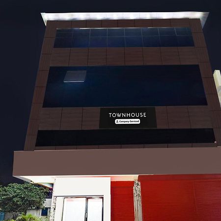 Townhouse Bidadi Formerly Royal Garuda מראה חיצוני תמונה