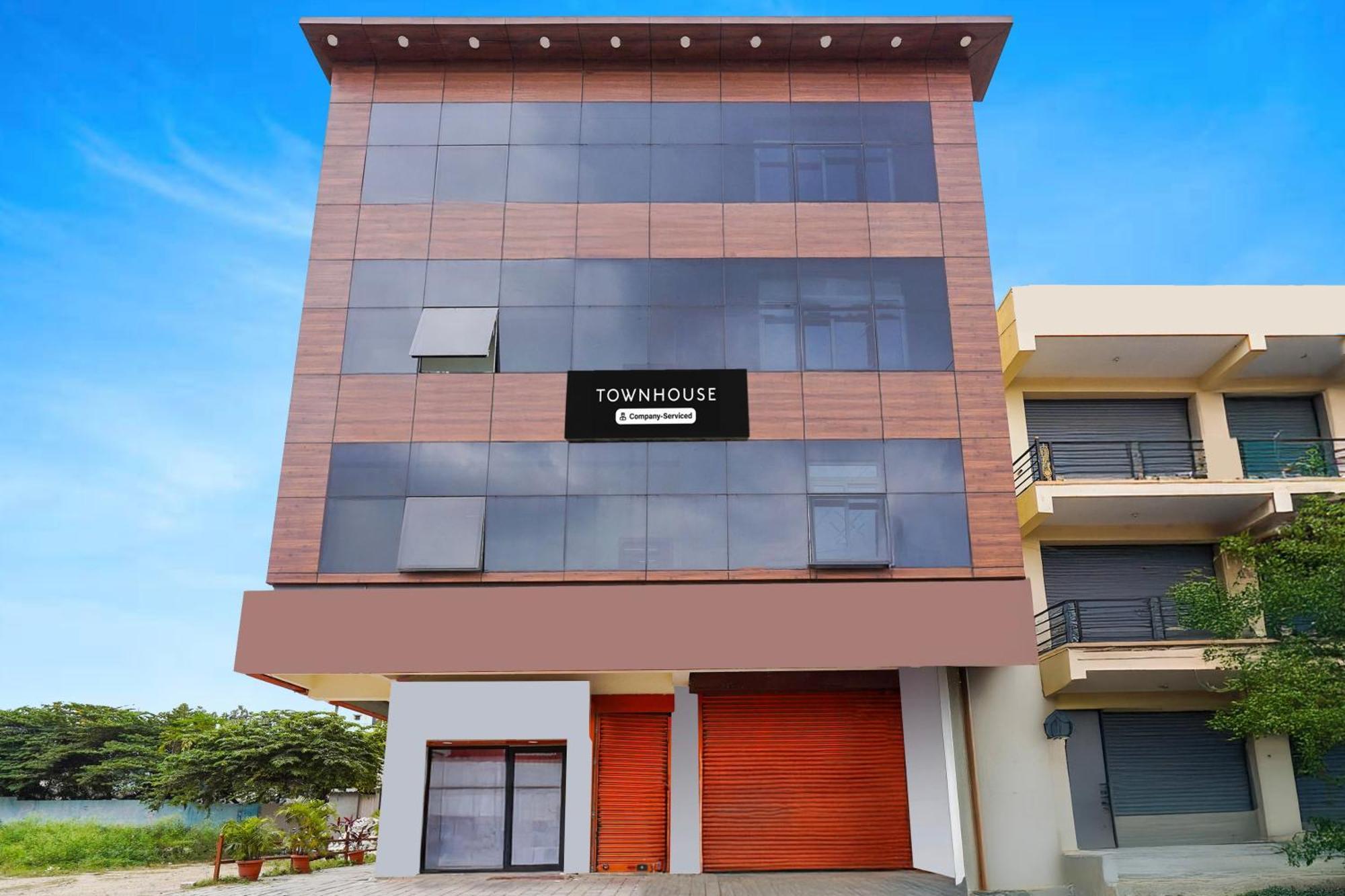 Townhouse Bidadi Formerly Royal Garuda מראה חיצוני תמונה