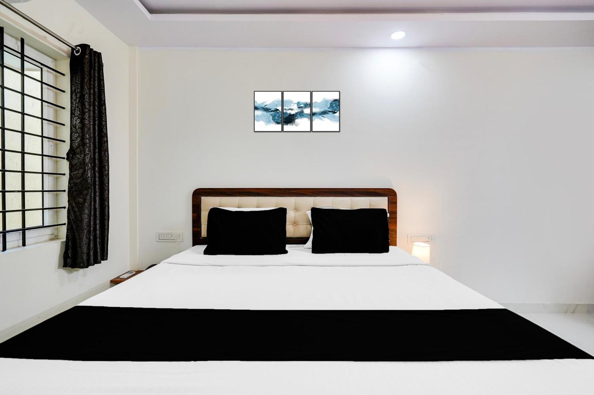 Townhouse Bidadi Formerly Royal Garuda מראה חיצוני תמונה