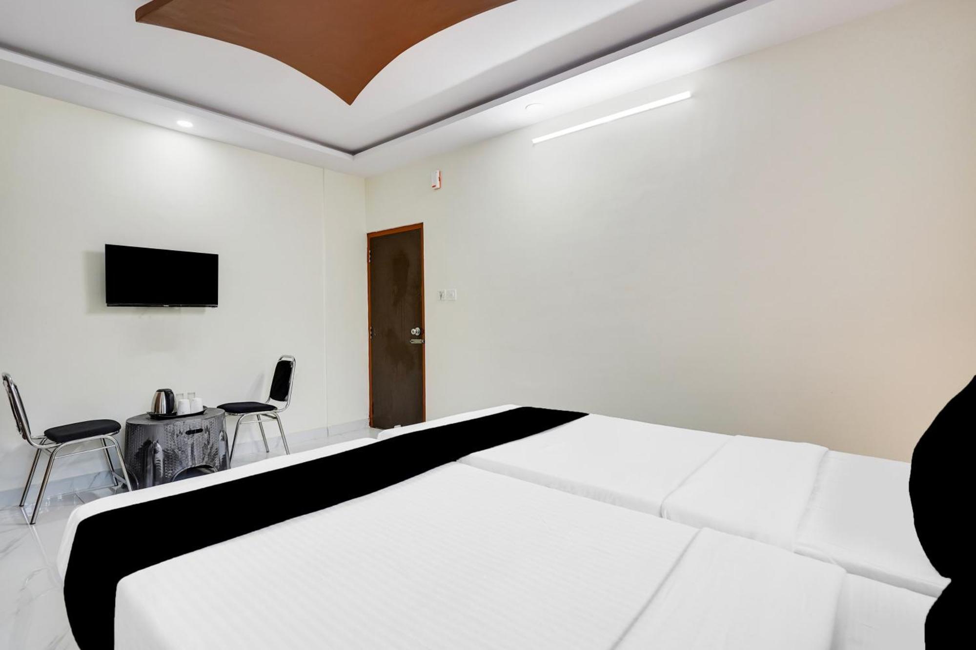 Townhouse Bidadi Formerly Royal Garuda מראה חיצוני תמונה
