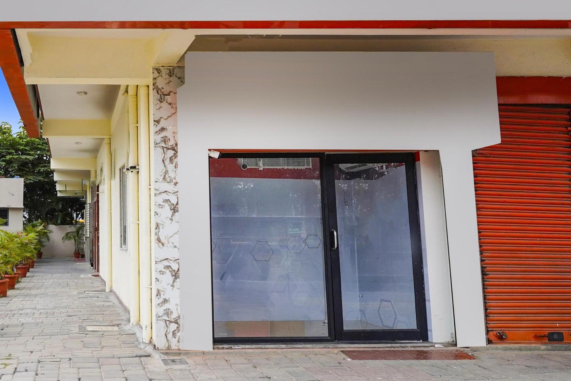 Townhouse Bidadi Formerly Royal Garuda מראה חיצוני תמונה